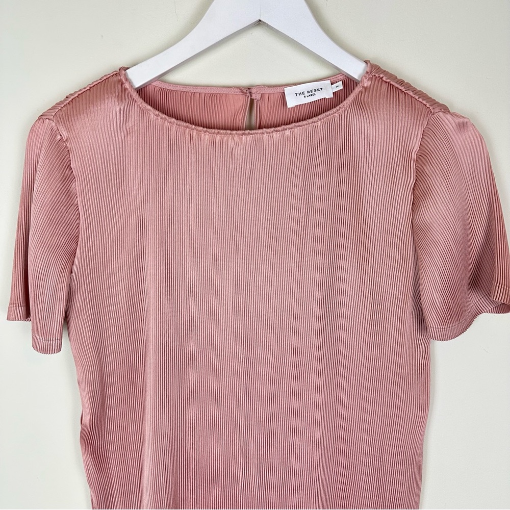 The Reset R Label Plisse Top - Picture 3 of 10